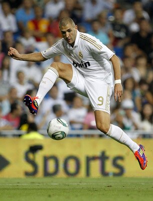 MADRID, SPAIN - AUGUST 24:  Karim Benzema of Real Madrid in action during the Santiago Bernabeu Trophy match between Real Madrid and Galatasaray at Estadio Santiago Bernabeu on August 24, 2011 in Madrid, Spain.  (Photo by Angel Martinez/Getty Images)