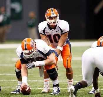 NEW ORLEANS - NOVEMBER 07:  Quarterback Trevor Vittatoe #10 of the UTEP Miners at Louisana Superdome on November 7, 2009 in New Orleans, Louisiana.  (Photo by Ronald Martinez/Getty Images)
