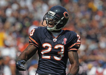 CHICAGO, IL - SEPTEMBER 11: Devin Hester #23 of the Chicago Bears yells to the corwd before returning a kick-off against the Atlanta Falcons at Soldier Field on September 11, 2011 in Chicago, Illinois. The Bears defeated the Falcons 30-12. (Photo by Jonat