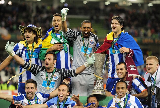 DUBLIN, IRELAND - MAY 18:  FC Porto players celebrate with the trophy uring the UEFA Europa League Final between FC Porto and SC Braga at Dublin Arena on May 18, 2011 in Dublin, Ireland.  (Photo by Jamie McDonald/Getty Images)