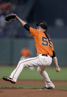 SAN FRANCISCO, CA - SEPTEMBER 09:  Tim Lincecum #55 of the San Francisco Giants pitches against the Los Angeles Dodgers at AT&T Park on September 9, 2011 in San Francisco, California.  (Photo by Ezra Shaw/Getty Images)