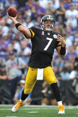 BALTIMORE, MD - SEPTEMBER 11:  Ben Roethlisberger #7 of the Pittsburgh Steelers passes against the Baltimore Ravens at M&T Bank Stadium on September 11, 2011 in Baltimore, Maryland. The Ravens defeated the Steelers 35-7. (Photo by Larry French/Getty Image
