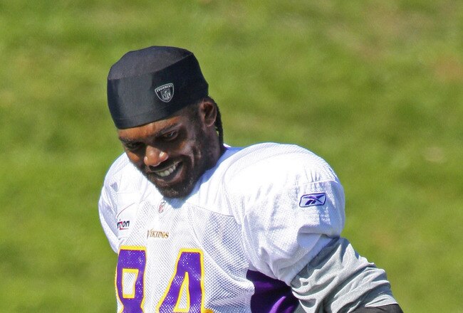 EDEN PRAIRIE, MN - OCTOBER 7:  Wide receiver Randy Moss #84 of the Minnesota Vikings takes his first practice after re-joining the Vikings at Winter Park on October 7, 2010 in Eden Prairie, Minnesota.  (Photo by Adam Bettcher/Getty Images)