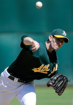 OAKLAND, CA - SEPTEMBER 03: Brandon McCarthy #32 of the Oakland Athletics pitches against the Seattle Mariners in the seventh inning during an MLB baseball game at O.co Coliseum on September 3, 2011 in Oakland, California.  (Photo by Thearon W. Henderson/