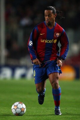 BARCELONA, SPAIN - MARCH 04:  Ronaldinho of Barcelona in action during the UEFA Champions League 2nd leg of the First knockout round match between FC Barcelona and Celtic at the Camp Nou stadium on March 4, 2007 in Barcelona, Spain.  (Photo by Michael Ste