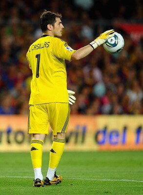 BARCELONA, SPAIN - AUGUST 17: Iker Casillas of Real Madrid in action during the Super Cup second leg match between Barcelona and Real Madrid at Nou Camp on August 17, 2011 in Barcelona, Spain.  (Photo by Laurence Griffiths/Getty Images)