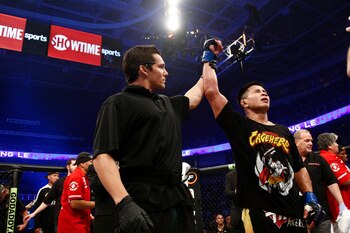 Scott-smith-vs-cung-le-8_display_image
