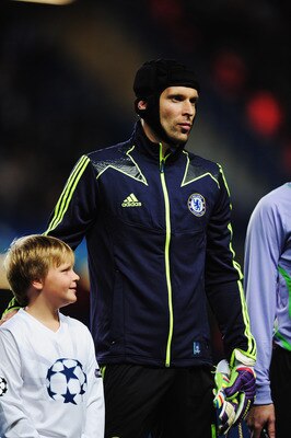 LONDON, ENGLAND - SEPTEMBER 13:  Petr Cech the Chelsea goalkeeper lines up before the start of the UEFA Champions League group E match between Chelsea FC and Bayer 04 Leverkusen at Stamford Bridge on September 13, 2011 in London, England.  (Photo by Jamie