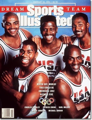 Még szép, hogy ez a fantasztikus társaság is kikerült a SI címlapjára. Az 1992-es Dream Team volt az első olyan olimpiai csapat amelyben profi játékosok is szerepelhettek. A csapat természetesen meggyőző módon nyert aranyérmet az ötkarikás játékokon. 
