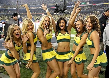 oregon-ducks-cheerleaders-2011-bcs-game_display_image.jpg