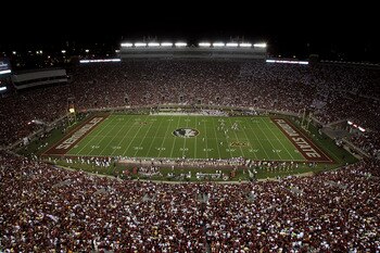TALLAHASSEE, FL - SEPTEMBER 17:  A general view of play between the Oklahoma Sooners and the Florida State Seminoles at Doak Campbell Stadium on September 17, 2011 in Tallahassee, Florida.  (Photo by Ronald Martinez/Getty Images)
