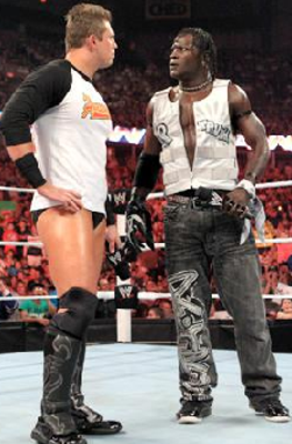 فيديو يوضح تحالف كيفين ناش مع ميز وتروث Miz-Rtruth-Awesome-Truth_display_image