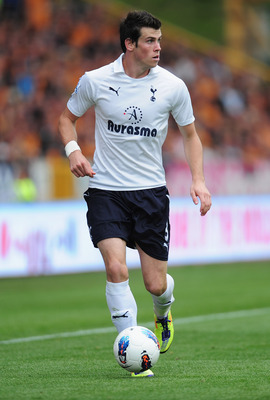 WOLVERHAMPTON, ENGLAND - SEPTEMBER 10:  Gareth Bale of Tottenham Hotspur in action during the Barclays Premier League match between Wolverhampton Wanderers and Tottenham Hotspur at Molineux on September 10, 2011 in Wolverhampton, England.  (Photo by Jamie