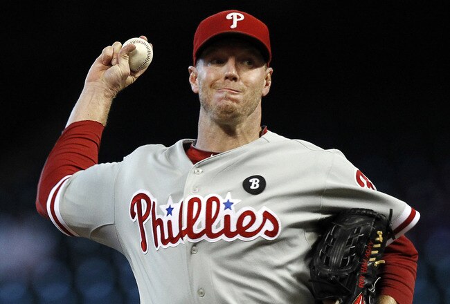 HOUSTON - SEPTEMBER 14:  Pitcher Roy Halladay #34 of the Philadelphia Phillies throws against the Houston Astros at Minute Maid Park on September 14, 2011 in Houston, Texas.  (Photo by Bob Levey/Getty Images)