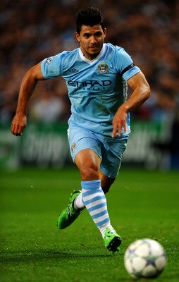 MANCHESTER, ENGLAND - SEPTEMBER 14:  Sergio Aguero of Manchester City in action during the UEFA Champions League Group A match between Manchester City and SSC Napoli at the Etihad Stadium on September 14, 2011 in Manchester, England.  (Photo by Laurence G