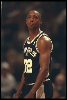 8 Dec 1995:  Forward Sean Elliott of the San Antonio Spurs looks on during a game against the Chicago Bulls played at the United Center in Chicago, Illinois.  The Spurs won the game, 106-87. Mandatory Credit: Jonathan Daniel/Allsport