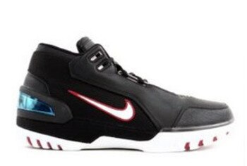 http://runjumppass.files.wordpress.com/2010/12/lebron-zoom-generation-black-white-red-323.jpg