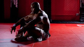 Bobby Lashley - Esther Lin/Showtime/Strikeforce