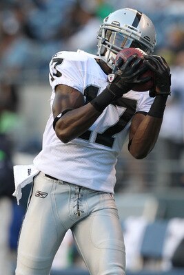 SEATTLE, WA - SEPTEMBER 02:  Wide receiver Denarius Moore #17 of the Oakland Raiders warms up prior to the game against the Seattle Seahawks at CenturyLink Field on September 2, 2011 in Seattle, Washington. (Photo by Otto Greule Jr/Getty Images)