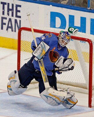 ATLANTA - MARCH 6:  Goalie Kari Lehtonen #32 of the Atlanta Thrashers makes one of his 25 saves in the game enroute to a shutout against the Montreal Canadiens at Philips Arena on March 6, 2009 in Atlanta, Georgia.  The Thrashers beat the Canadiens 2-0.