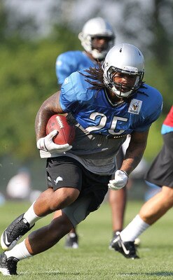 ALLEN PARK, MI - AUGUST 01: Mikel Leshoure #25 of the Detroit Lions runs with the ball during the days drills at the Lions training facility on August 1, 2011 in Allen Park, Michigan.  (Photo by Leon Halip/Getty Images)