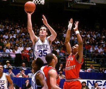 Can you play college toen on iphone