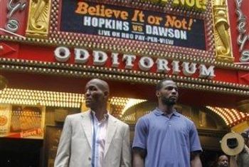 Bernard-hopkins-chad-dawson5_original_display_image