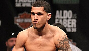 Anthony-pettis-wec-48-w-450x260_display_image