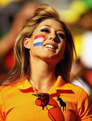 Chicks of Euro 2012 - Page 3 Dutch-girl_world-cup-2010_13_display_image