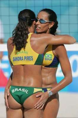  - olympics-beach-volleyball-brasil-sandra-pires-butt-pat-1_display_image