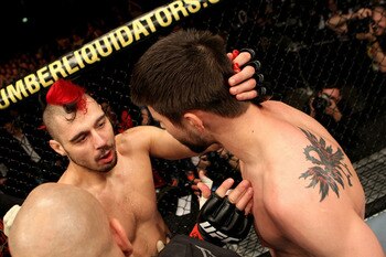 10_hardy_v_condit_04_display_image