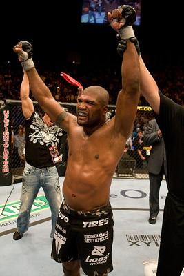 Quinton-jackson-beats-jardine_display_image