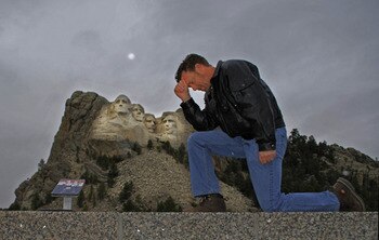 Photo courtesy of www.tebowing.com.