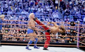 Ricflairrecibiendolaultimapatadadeshawnmichaelshbk_display_image