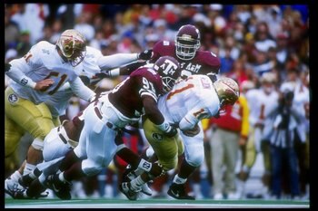 In a defensive slugfest, 'Noles QB Casey Weldon scored the only TD of the game in a 10-2 win.