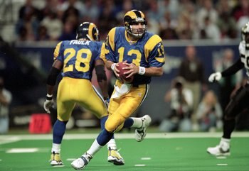 Kurt Warner with Marshall Faulk Chipping In