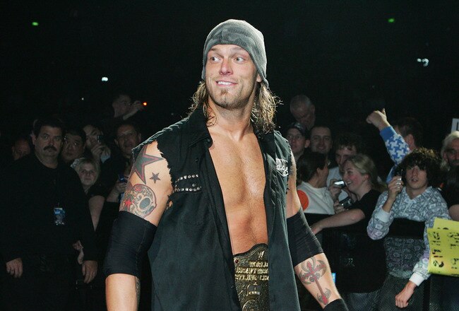 WWE TLC 2011: Rob Van Dam and 4...