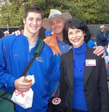 Tim-tebow-bob-and-pam-tebow_display_image