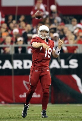 GLENDALE, AZ - DECEMBER 18:  Quarterback John Skelton #19 of the Arizona Cardinals drops back to pass during the NFL game against the Cleveland Browns at the University of Phoenix Stadium on December 18, 2011 in Glendale, Arizona. The Cardinals defeated t