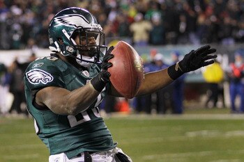 PHILADELPHIA, PA - DECEMBER 18:  LeSean McCoy #25 of the Philadelphia Eagles celebrates after scoring a touchdown against the New York Jets during the second half at Lincoln Financial Field on December 18, 2011 in Philadelphia, Pennsylvania.  (Photo by Ro