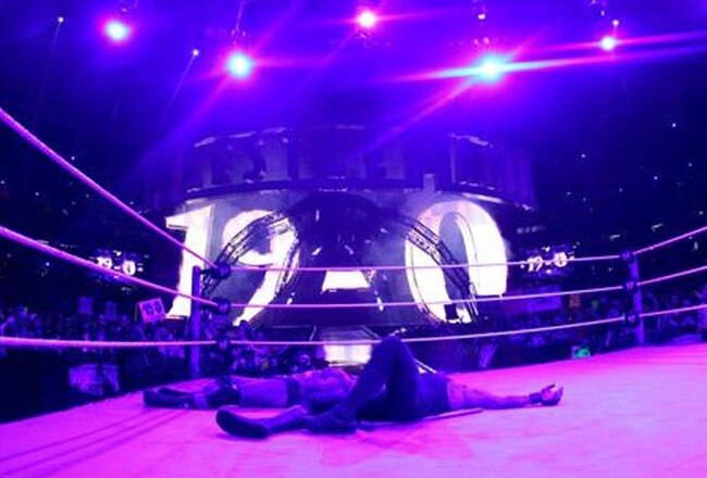 Wrestlemania-27-hhh-undertaker-19-0_crop_650x440