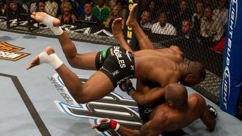 Ufc11411evansvsrampage004_display_image