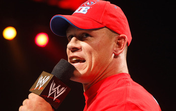 Cartelera de SmackDown 4/1/2013 John-Cena-on-Mic2_display_image
