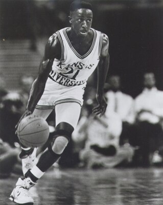 Milt_newton_action3_display_image