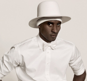 kobe-bryant-white-hat-photos_display_image.jpg?1326228771