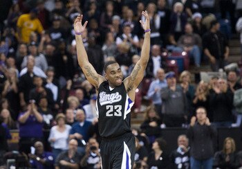 20111226_kings_lakers1811_display_image