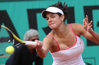 Julia-goerges-07_original_display_image