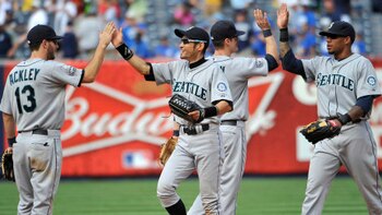 Highfives_display_image
