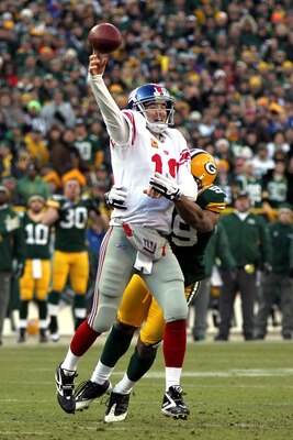 Eli Manning (10) is now in the discussion as the best quarterback in his family.