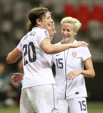 U.S players celebrate another goal